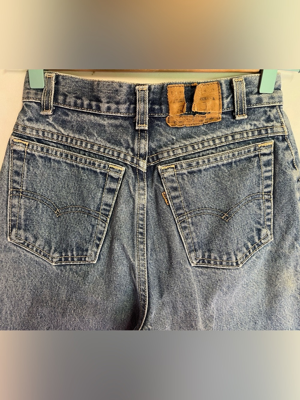 True Vintage Levi’s Brown Tab Acid Wash High Rise Mom Jeans USA 24x29 - Picture 5 of 13